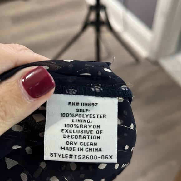 Collective Concepts Navy Blue Sheer Polka Dot Blouse Size 2X - Picture 7 of 8